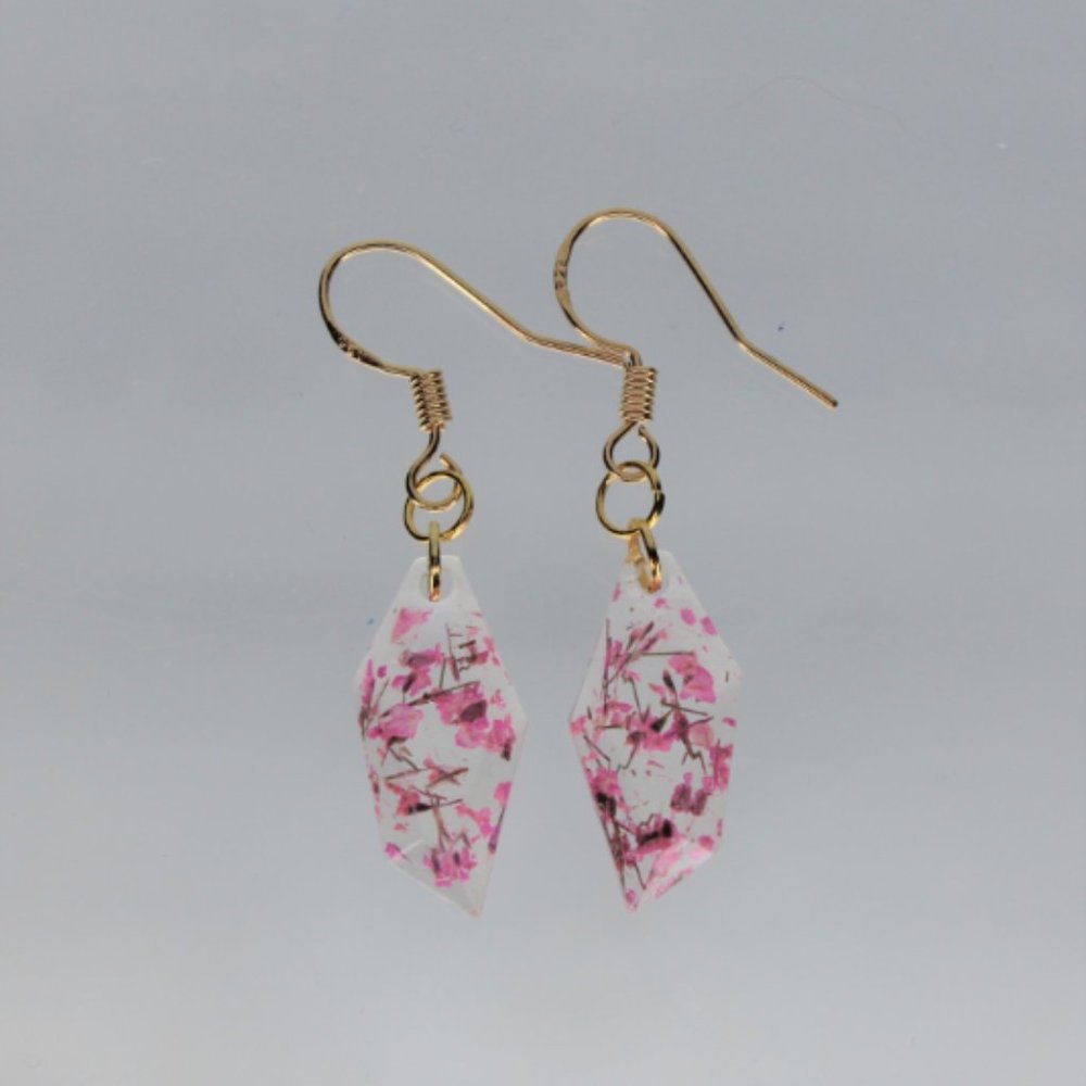 Queen Anne's Lace Dark Pink Pressed Flower Earring